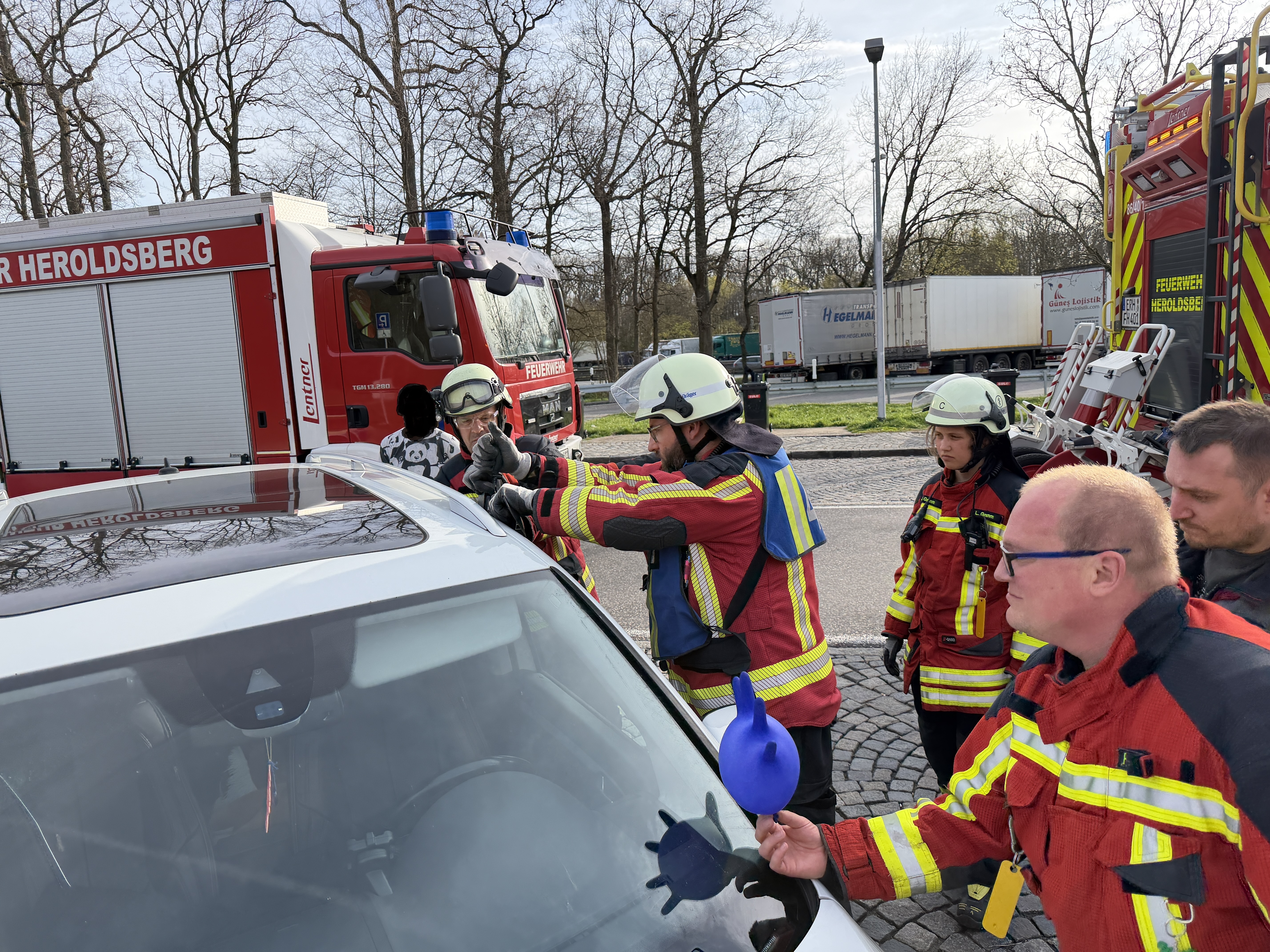 26-04-05 17-35-11 2763 bearbeitet.jpg